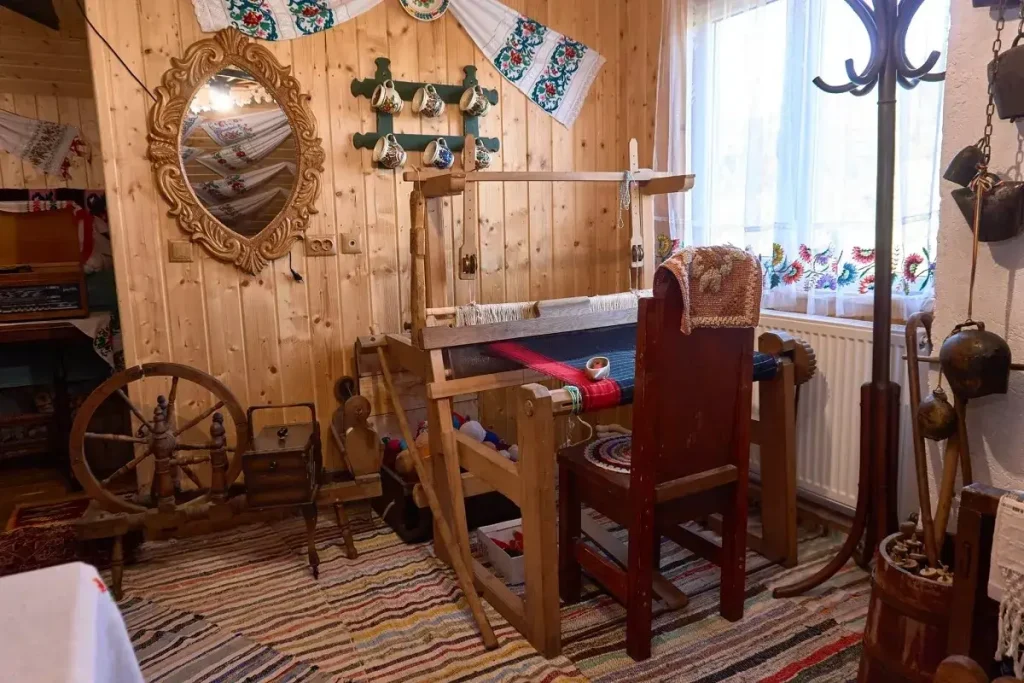 Atelierul Sânzienelor din Teșila, loc de artizanat tradițional